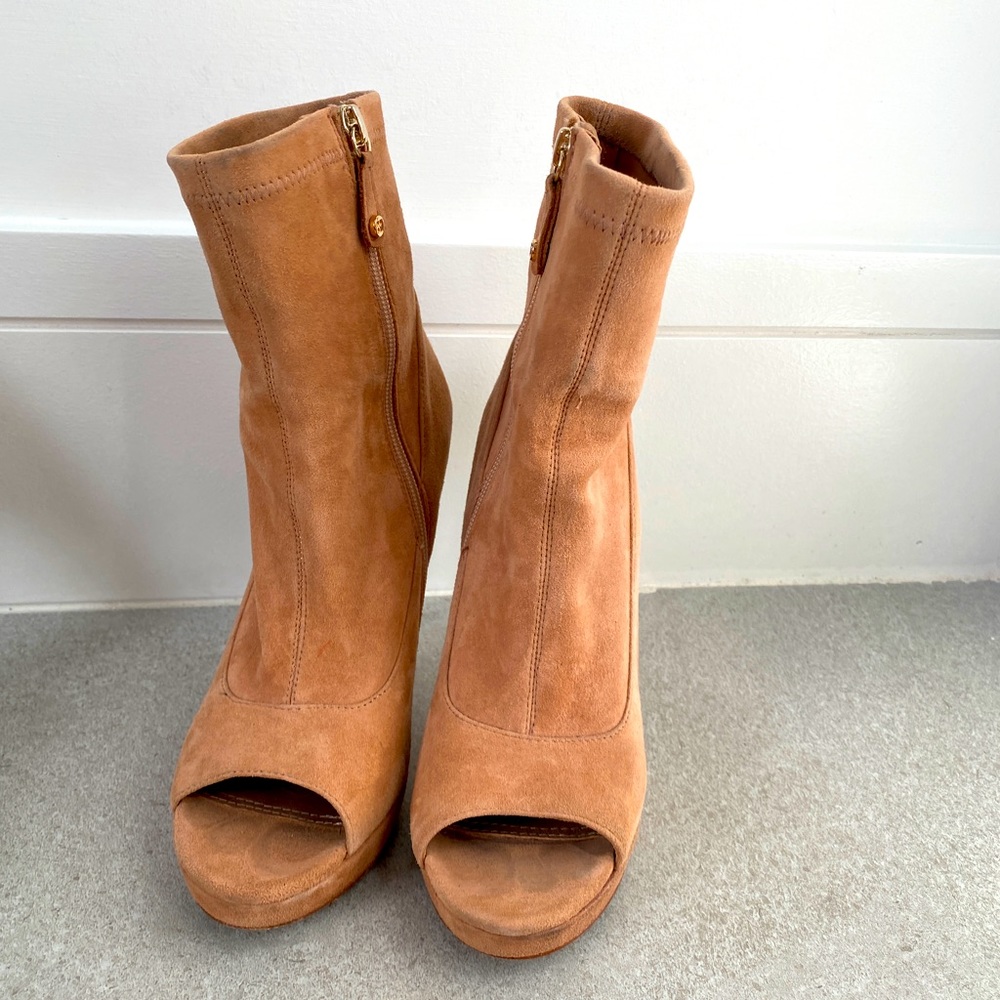 BCBGMAXAZRIA Peep-Toe Nude Booties, Size 7